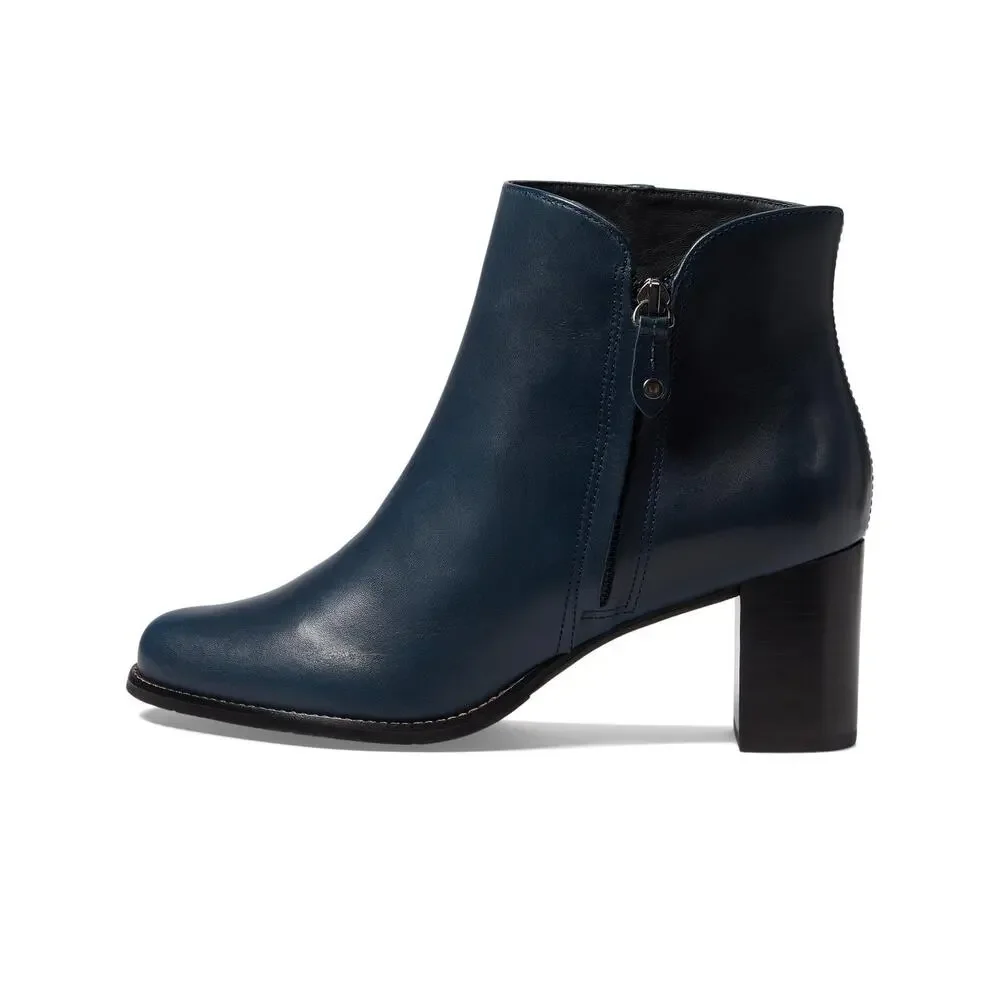 MARC JOSEPH NEW YORK GRAND CENTRAL BOOTIE NAVY NAPA 6.5 M